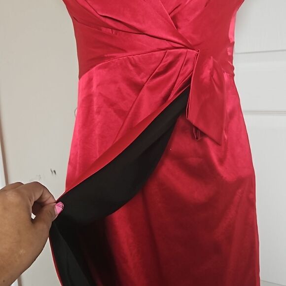 Nanette Lepore Women's V-neck Wrap Dress With Matching Pair Of Earrings 8 Red - Picture 4 of 16